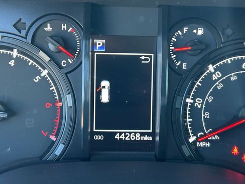 Used 2024 Toyota 4Runner SR5 Premium image 17