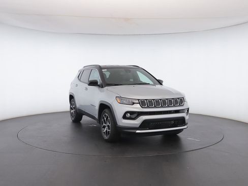 New 2026 Jeep Compass Limited image 32