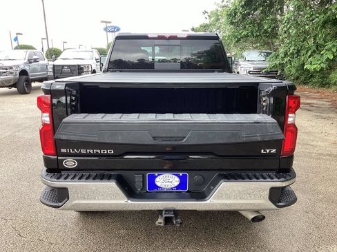 Used 2022 Chevrolet Silverado 2500 LTZ AWD/4WD image 11