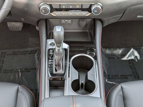 New 2025 Nissan Altima 2.5 SR image 18