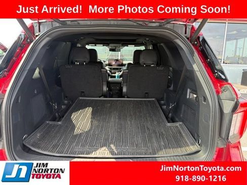 Used 2025 Ford Explorer ST AWD/4WD image 6