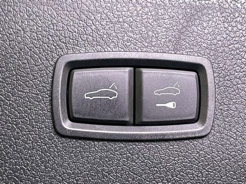 Used 2023 Porsche Macan image 21