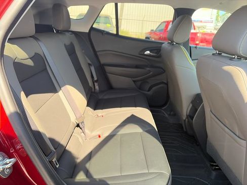 Used 2024 Chevrolet Trax ACTIV w/ Driver Confidence Package FWD image 29