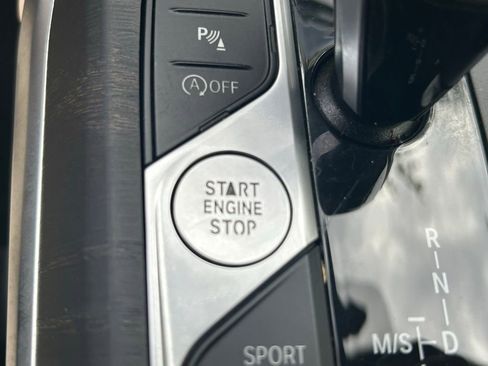 Used 2022 BMW 330i Sedan w/ Driving Assistance Package image 43