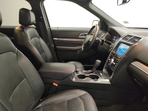 Used 2017 Ford Explorer Sport w/ Equipment Group 401A AWD/4WD image 21