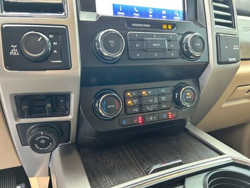 Used 2020 Ford F250 Lariat w/ Lariat Ultimate Package image 36