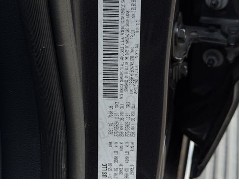 Used 2019 RAM 1500 Limited AWD/4WD image 35