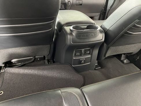 Used 2018 Nissan Titan SL w/ Midnight Edition RWD image 43