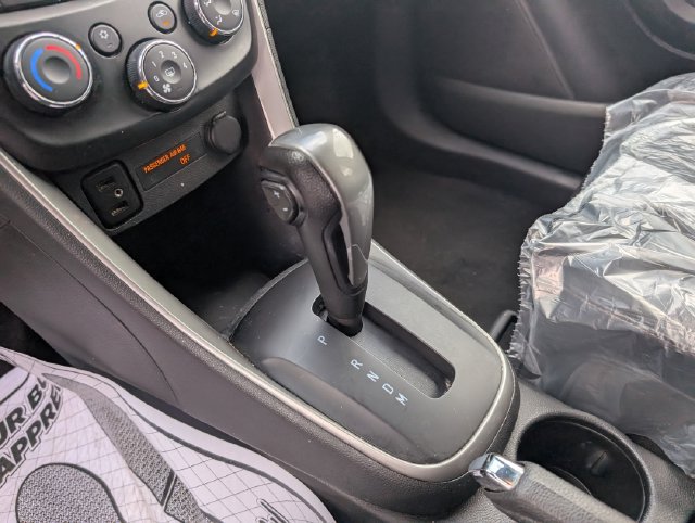 Used 2019 Chevrolet Trax LT w/ LT Convenience Package FWD image 19