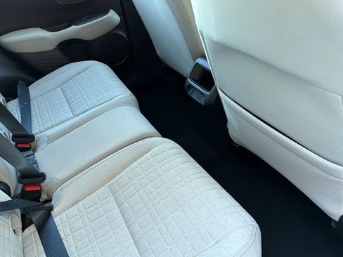 Used 2023 Honda HR-V LX image 29