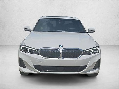 Used 2026 BMW 330i Sedan w/ Premium Package RWD image 2