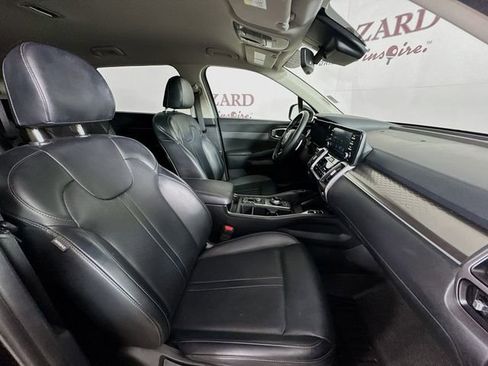 Used 2021 Kia Sorento S image 34
