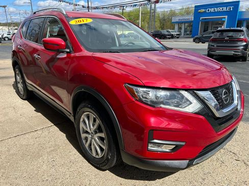 Used 2017 Nissan Rogue SV AWD/4WD image 7