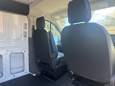 New 2025 Ford Transit 250 Low Roof image 31