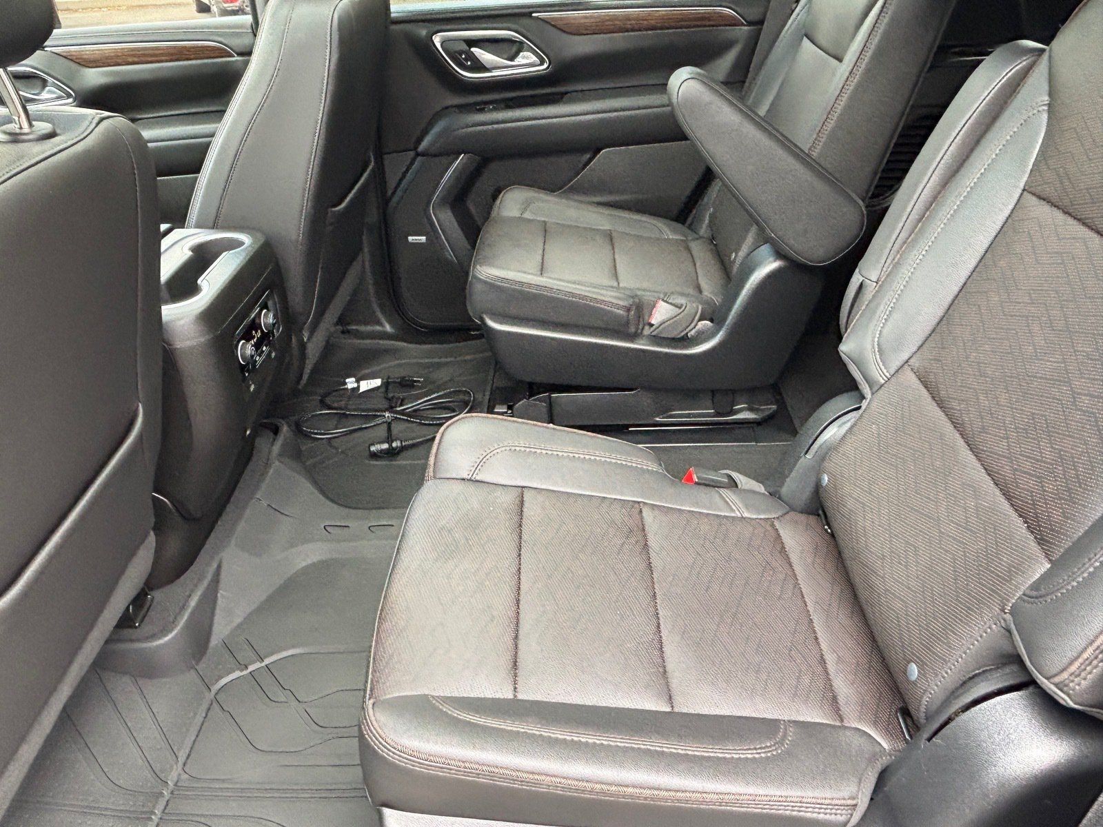 Used 2023 Chevrolet Tahoe High Country w/ Premium Package 2 AWD/4WD image 30