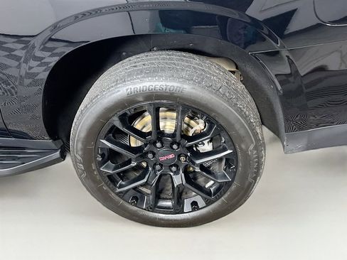 Certified 2023 GMC Yukon XL SLT AWD/4WD image 28