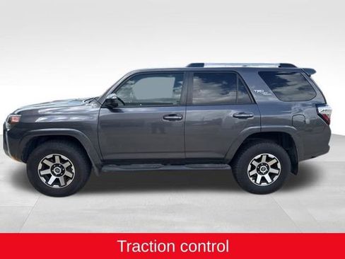 Used 2018 Toyota 4Runner TRD Off-Road image 2