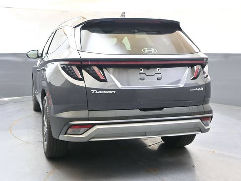 Certified 2025 Hyundai Tucson Limited AWD/4WD image 4