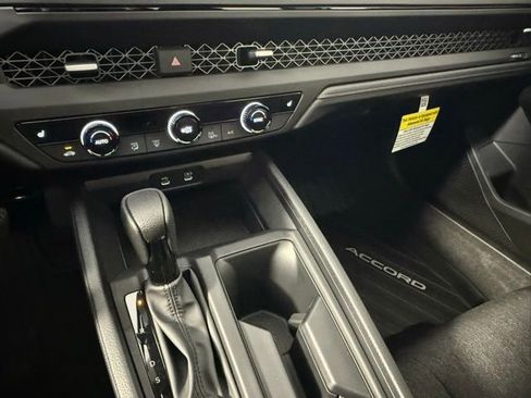 Used 2025 Honda Accord SE image 21