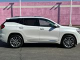 Used 2022 GMC Terrain Denali w/ Denali Premium Package image 3