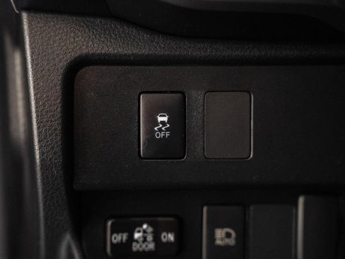 Used 2022 Toyota Tacoma SR5 AWD/4WD image 46