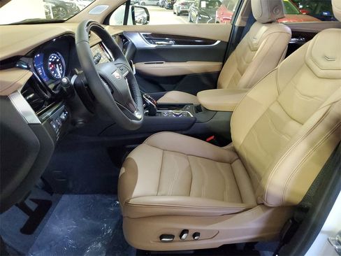 New 2025 Cadillac XT6 Premium Luxury w/ Platinum Package image 18