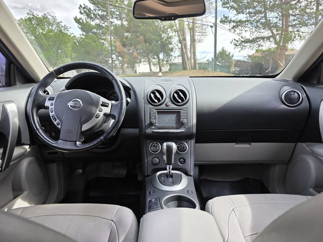 Used 2013 Nissan Rogue SL AWD/4WD image 23