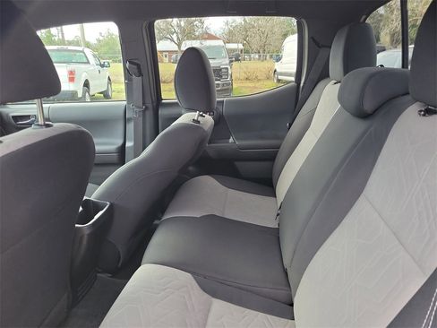 Used 2023 Toyota Tacoma TRD Off-Road image 28