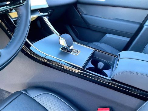 New 2026 Land Rover Range Rover Velar S image 10