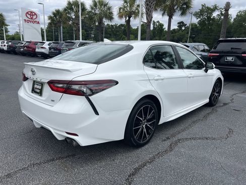 Used 2023 Toyota Camry SE FWD image 10