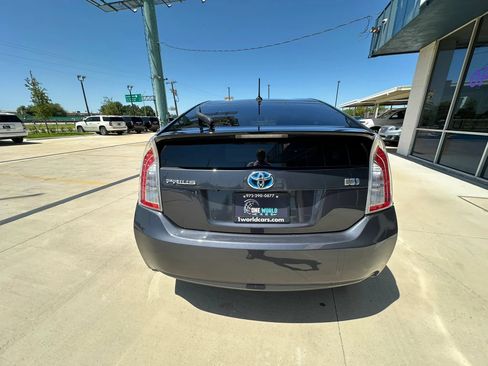 Used 2015 Toyota Prius Three FWD image 4