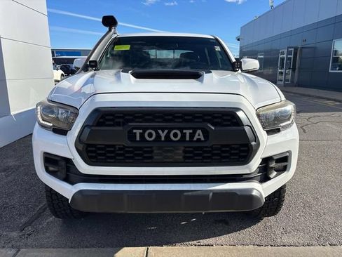 Used 2019 Toyota Tacoma TRD Pro AWD/4WD image 2