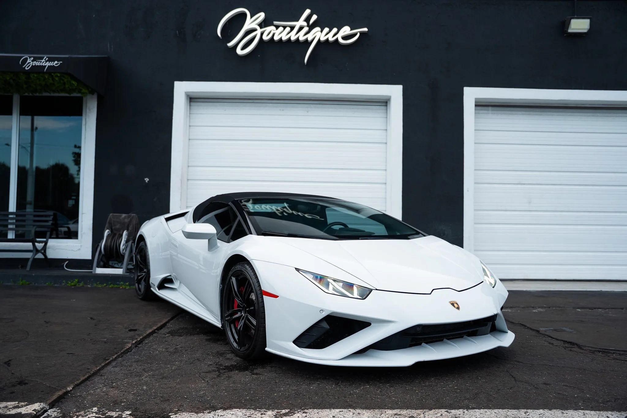 Used 2021 Lamborghini Huracan EVO RWD image 8