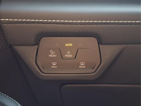 Used 2025 Volkswagen Atlas SEL Premium R-Line AWD/4WD image 12