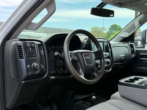 Used 2019 GMC Sierra 2500 4x4 Crew Cab w/ Sierra Convenience Package image 12