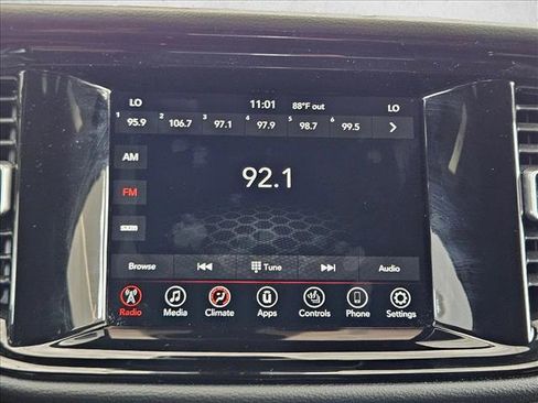 Used 2024 Dodge Durango SXT w/ SXT Blacktop Group RWD image 9