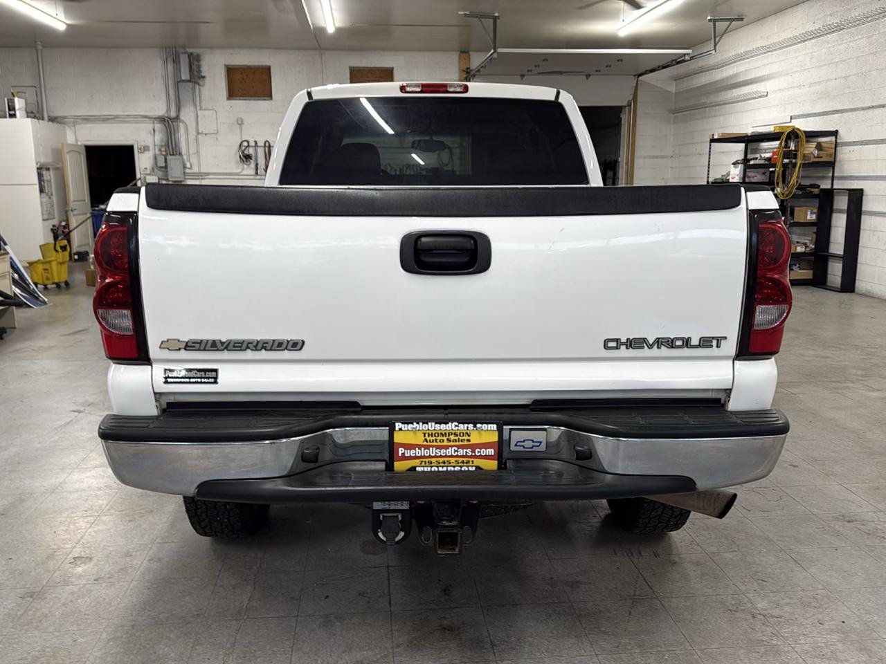 Used 2005 Chevrolet Silverado 2500 LT w/ Heavy-Duty Power Package AWD/4WD image 3