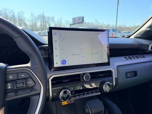 Used 2025 Toyota Tacoma 4x4 Double Cab Hybrid image 46