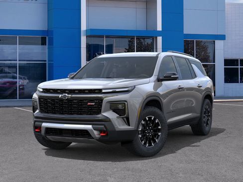 New 2026 Chevrolet Traverse Z71 w/ Enhanced Driving Package AWD/4WD image 6