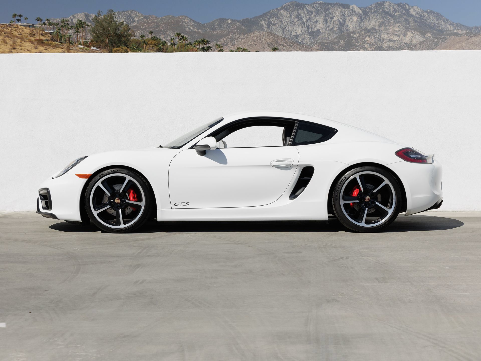 Certified 2015 Porsche Cayman GTS RWD image 2
