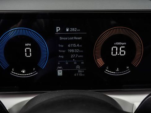 Certified 2025 Hyundai Tucson SEL FWD image 36