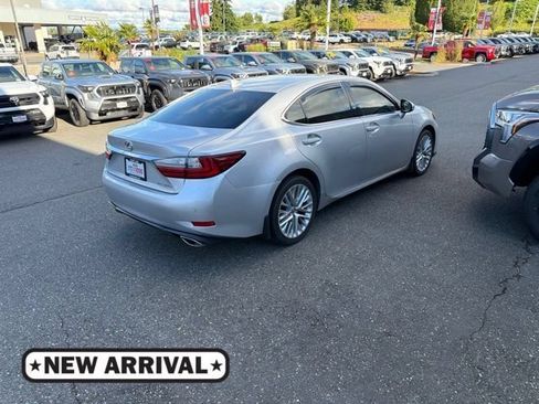Used 2016 Lexus ES 350 w/ Luxury Package w/Wood Trim FWD image 1