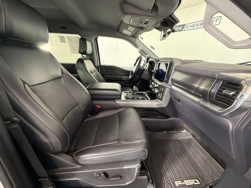 Used 2022 Ford F150 Lariat w/ FX4 Off-Road Package AWD/4WD image 17