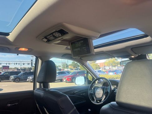 Used 2016 Honda Pilot Elite image 16