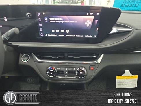 New 2026 Buick Envista Preferred image 17