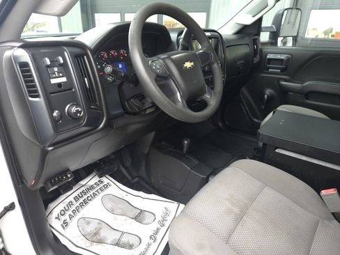 Used 2015 Chevrolet Silverado 2500 W/T AWD/4WD image 14