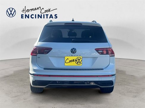 Certified 2024 Volkswagen Tiguan SE R-Line image 4