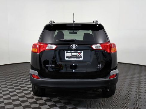 Used 2013 Toyota RAV4 LE image 10