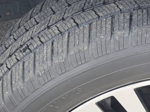 Used 2018 Toyota 4Runner Limited AWD/4WD image 11