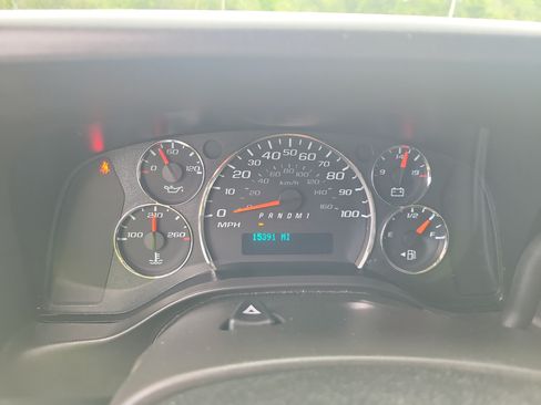 Used 2025 GMC Savana 2500 w/ Driver Convenience Package RWD image 21
